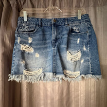 Load image into Gallery viewer, Free People SIZE 6 Women's Skirt
