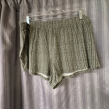 Load image into Gallery viewer, aerie SIZE L Junior's Shorts
