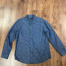 Load image into Gallery viewer, GAP SIZE L Men's Shirt
