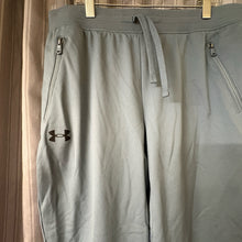 Load image into Gallery viewer, Under Armour SIZE XL Sweatpants Boy's
