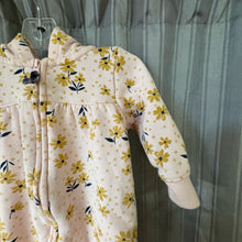 Load image into Gallery viewer, Carter's SIZE 6 Months Romper

