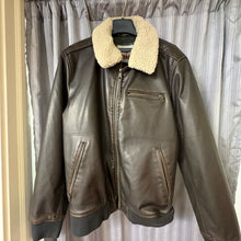 Load image into Gallery viewer, Levi SIZE XL Men's Coat
