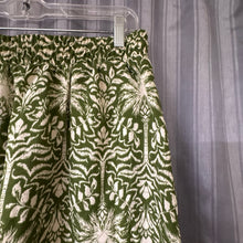 Load image into Gallery viewer, Kathy Ireland SIZE M Women's Shorts
