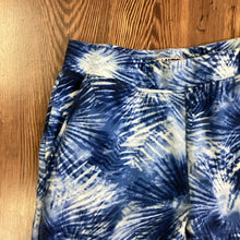 Load image into Gallery viewer, Lands' End SIZE M Women's Sweatpants
