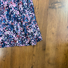 Load image into Gallery viewer, Motherhood SIZE M Maternity Shirt
