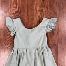 Load image into Gallery viewer, SIZE 5T Dress Girl&#39;s
