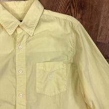 Load image into Gallery viewer, Chaps SIZE M Men's Shirt
