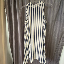 Load image into Gallery viewer, En Creme SIZE S Women's Dress
