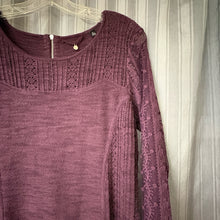 Load image into Gallery viewer, knitted &amp; knotted SIZE M Women's Shirt
