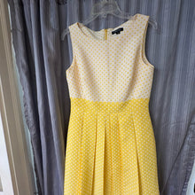 Load image into Gallery viewer, Tahari SIZE 8 Women's Dress
