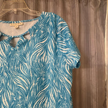 Load image into Gallery viewer, Emaline SIZE M Women's Shirt
