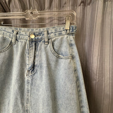 Load image into Gallery viewer, SIZE L Women's Skirt
