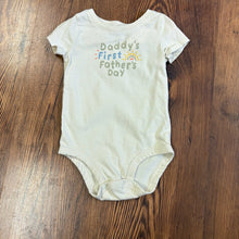 Load image into Gallery viewer, Carter's SIZE 9 Months Onesie Boy's
