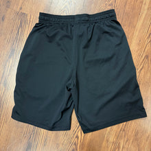 Load image into Gallery viewer, Under Armour SIZE M Men's Athletic Shorts
