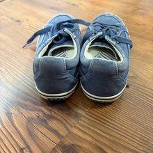 Load image into Gallery viewer, taos SIZE 8 Women's Sneakers
