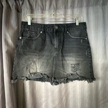 Load image into Gallery viewer, Free People SIZE 6 Women's Skirt
