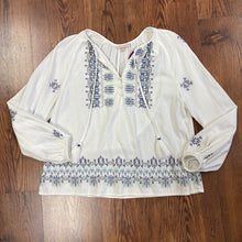 Load image into Gallery viewer, Knox Rose SIZE S Women&#39;s Shirt
