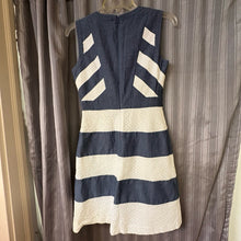 Load image into Gallery viewer, Ivy + Blu SIZE 2 Women's Dress
