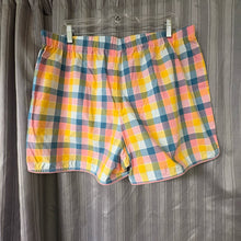 Load image into Gallery viewer, Lands' End SIZE L Women's Shorts

