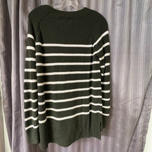 Load image into Gallery viewer, Old Navy SIZE M Women's Sweater
