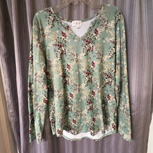 Load image into Gallery viewer, Thyme and Honey SIZE XL Women's Shirt
