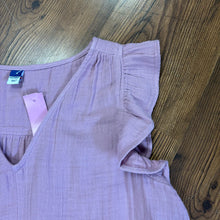 Load image into Gallery viewer, Old Navy SIZE M Women's Shirt

