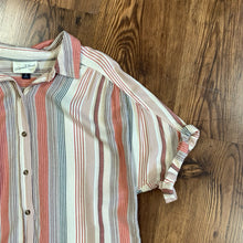 Load image into Gallery viewer, Universal Thread SIZE M Women&#39;s Shirt
