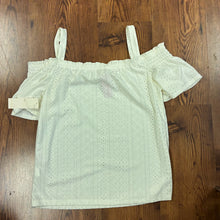 Load image into Gallery viewer, Ivy Ridge SIZE M Junior's Top
