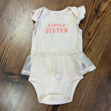 Load image into Gallery viewer, Carter's SIZE 3 Months Onesie
