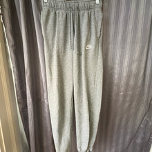 Load image into Gallery viewer, Nike SIZE XS Women's Sweatpants
