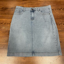 Load image into Gallery viewer, Main Street SIZE 12 Women's Tunic
