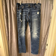 Load image into Gallery viewer, American Eagle SIZE 33 Men's Jeans
