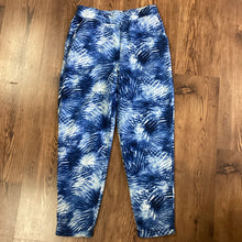 Load image into Gallery viewer, Lands' End SIZE M Women's Sweatpants

