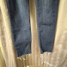 Load image into Gallery viewer, Judy Blue SIZE 3 Women's Jeans
