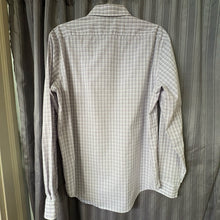 Load image into Gallery viewer, Van Heusen SIZE L Men's Shirt
