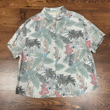 Load image into Gallery viewer, C&amp;C California SIZE M Women's Shirt
