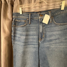 Load image into Gallery viewer, J. Crew SIZE 10 Women's Jeans
