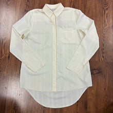 Load image into Gallery viewer, Athleta SIZE XS Women's Shirt
