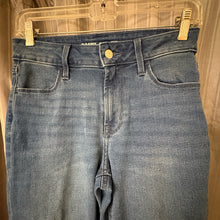 Load image into Gallery viewer, Old Navy SIZE 0 Women's Jeans
