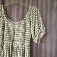 Load image into Gallery viewer, Emerald SIZE L Women's Dress
