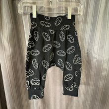 Load image into Gallery viewer, H&amp;M SIZE 0-3 Months Pants Boy's
