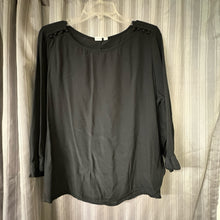 Load image into Gallery viewer, GAP SIZE XL Women's Shirt
