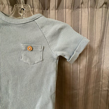 Load image into Gallery viewer, Chick Pea SIZE 6-9 Months Onesie Boy's
