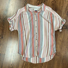Load image into Gallery viewer, Universal Thread SIZE M Women&#39;s Shirt

