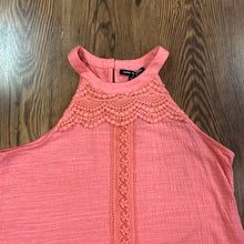 Load image into Gallery viewer, Cable &amp; Gauge SIZE S Women&#39;s Tank
