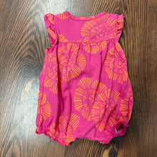 Load image into Gallery viewer, Carter's SIZE Newborn Romper
