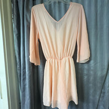 Load image into Gallery viewer, Tea n Rose SIZE M Women's Romper
