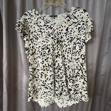Load image into Gallery viewer, Adrianna Papell SIZE XL Women's Shirt

