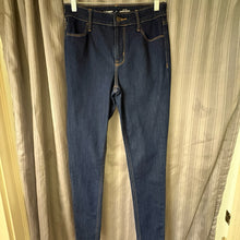 Load image into Gallery viewer, Old Navy SIZE 2 Women's Jeans
