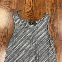 Load image into Gallery viewer, Neesha SIZE M Women&#39;s Tank

